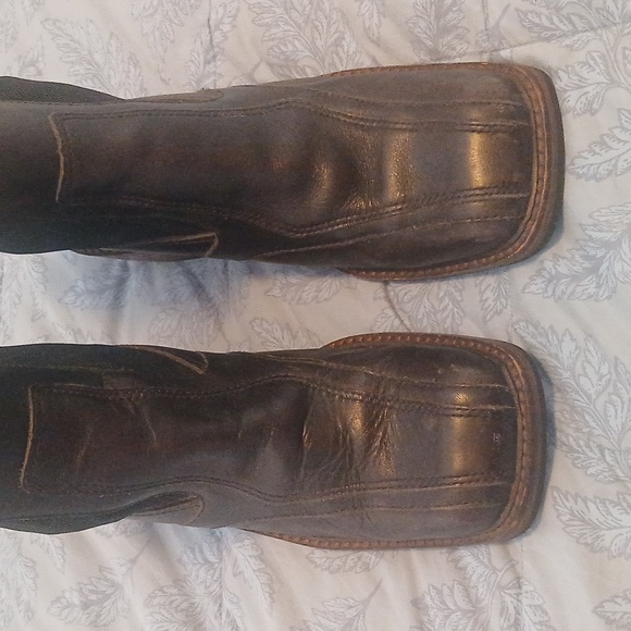 Frye Black/Dark Brown Leather Dressy/Heeled Boots Size 8M - Picture 3 of 15